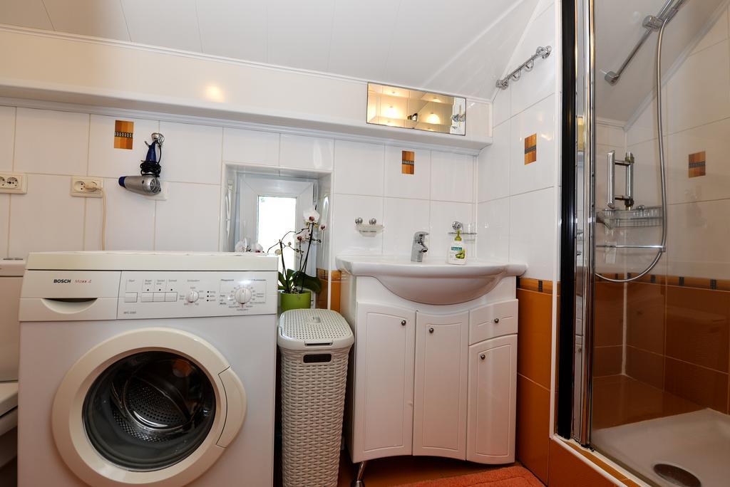 Guesthouse "Nakvyne Pas Zveja" Nagliu Street نيدا المظهر الخارجي الصورة