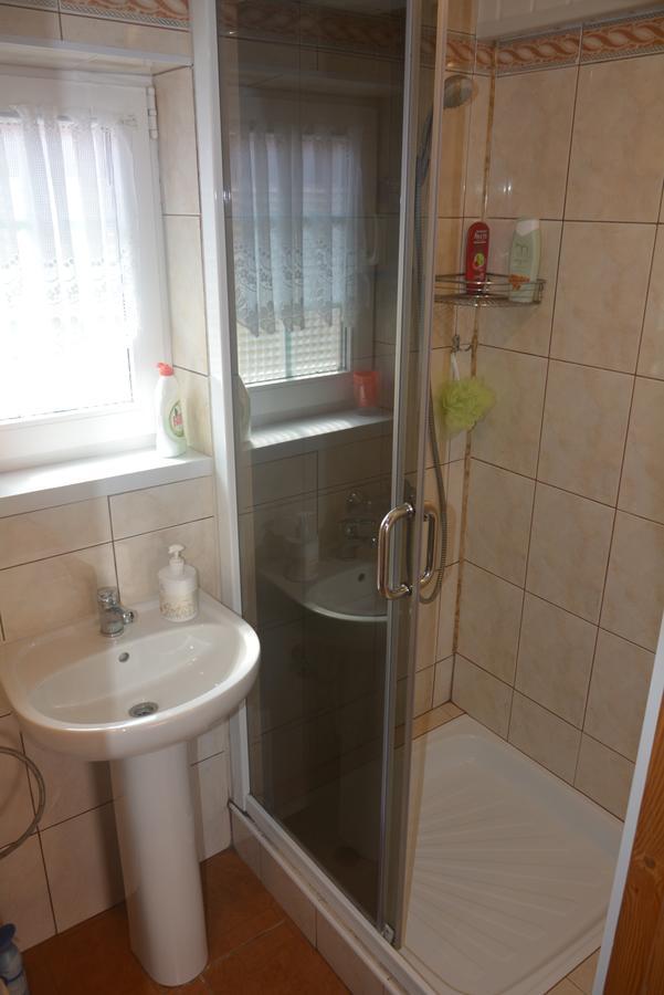 Guesthouse "Nakvyne Pas Zveja" Nagliu Street نيدا المظهر الخارجي الصورة